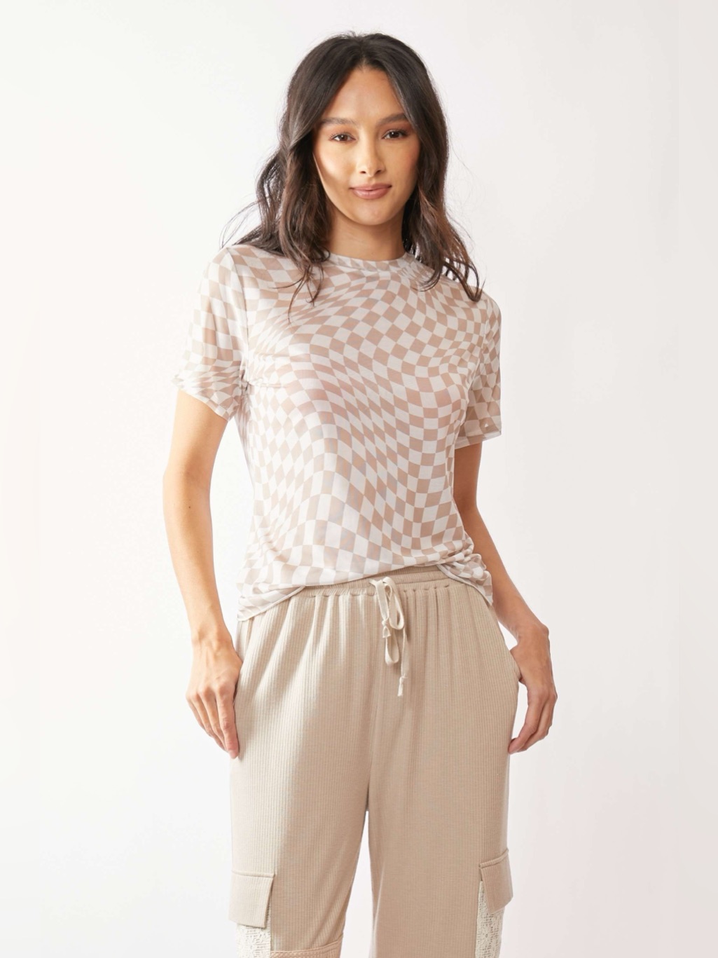 Davi & Dani Checker Board Printed Mesh Short Sleeve Top